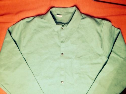 Nice Flame TesistantGreen Welding Coat Size Large