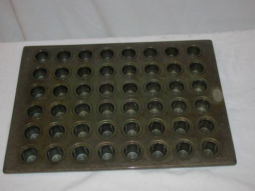 mini muffin CHICAGO METALLIC USED BAKING PAN 48 hole