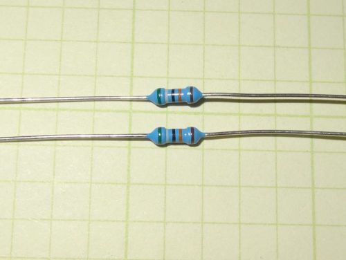 100 pcs 590k ohm 1/4W 1% Metal Film Resistors.