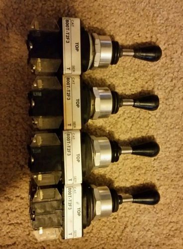 Lot of 4 ALLEN BRADLEY 800T-T2F3 TOGGLE SWITCH 2 WAY SPRING RETURN SER T