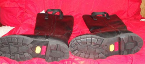 NEW IN BOX THOROGOOD VIBRAM FIRE FIREMAN BOOTS WEINBRENNER SHOE CO. SIZE 5 M.