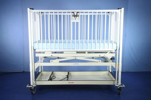 2006 Hard Mfg. Co. CG Hi-Lo Hospital Crib Nice with Warranty!