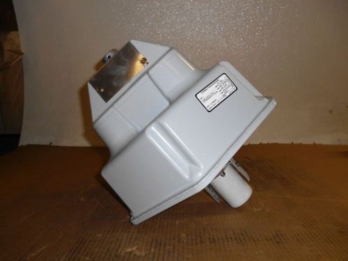 GE UG5G40S0AG11 LUMINAIRE FITTING, 60 FREQ., LAMP WATTS MAX 400, NEW