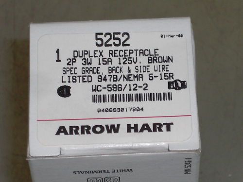 LOT OF 7 ARROW HART DUPLEX RECEPTACLE 5252