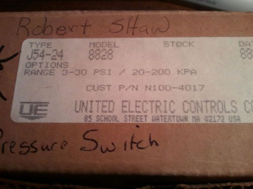 UNITED ELECTRIC CONTROLS PRESSURE SWITCH J54-24 J5424 Model 8828 3-30PSI NEW