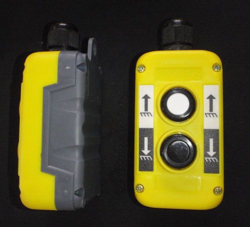 PUSHBUTTON CONTROL 2 BUTTON REMOTE PENDANT CRANE HOIST T1