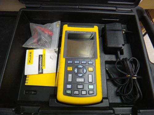 FLUKE 123 SCOPEMETER 20MHz *CALIBRATED &amp; CERTIFIED*