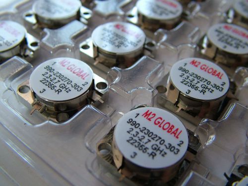 DROP IN ISOLATORS LOT OF 13 PCS 2.3 - 2.7GHz 990-230270-303 INV2