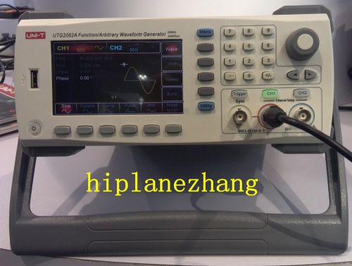 60MHz 2CH Signal Function Arbitrary Waveform Generator 250MSa/s 4.3&#039;&#039; TFTLCD USB