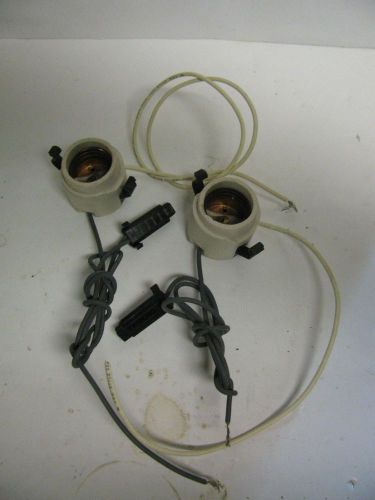 LOT OF 2 LEVITON TRIBORO PORCELAIN LAMP HOLDER 660W 250V W/ SPRING CLAMP - NNB