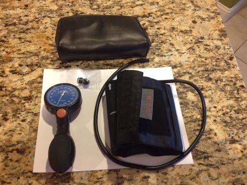 Heine Gamma 3.0 Sphygmomanometer handheld w/ adult Cuff, In Excellent Condition!