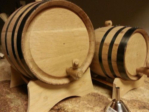 two different size of oak wooden barrel, new, for whiskey or wine