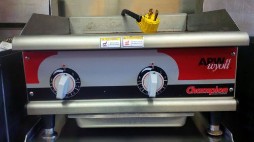 24&#039;&#039; APW Wyott Champion Cook Series Electric Grill EUC