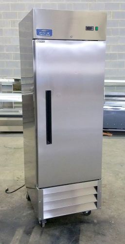 Artic Air Freezer (AF23) - 23&#034; Solid Door Reach-In Freezer