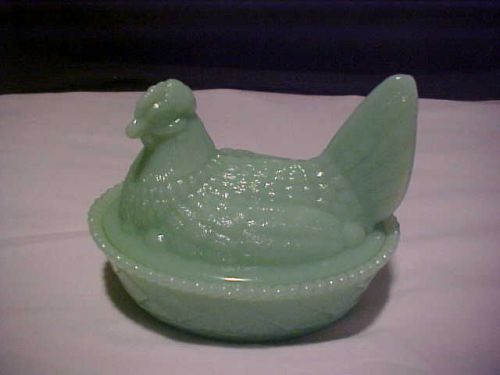 VINTAGE WESTMORLAND JADEITE HEN BUTTER DISH.BEAUTIFUL