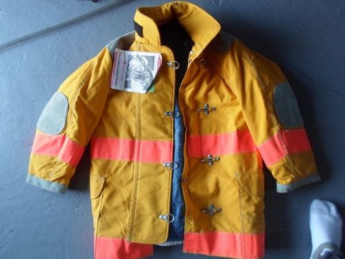 Turnout bunker gear older new coat