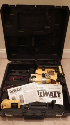 DEWALT DW073 CORDLESS ROTARY LASER w/ CASE LASER DETECTION KIT