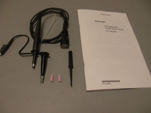 TEKTRONIX P2220 1X/10X 200 MHz PASSIVE VOLTAGE PROBE