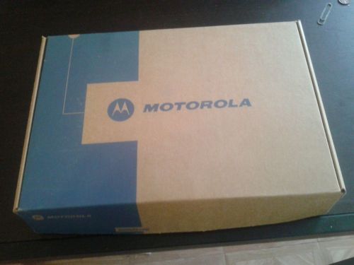 motorola 2 way radio modelo AAH50KDC9AA2AN  CP 200 146 - 174  5W  16 CH