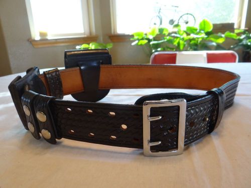 Nice dutyman police/security belt with extras size 34 for sale