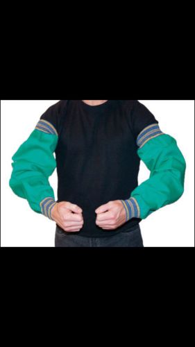 PROTECTIVE SLEEVES WELDING SLEEVES PAIR 23 IN GREEN