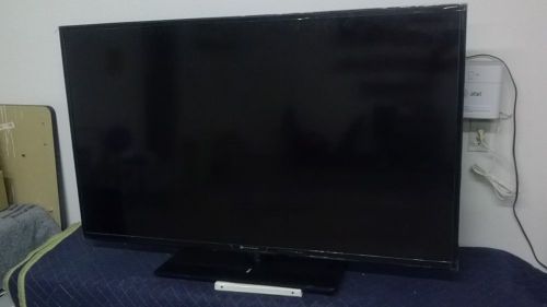 * FOR PARTS Element Flat TV Screen 60 model ELEFW6051080p