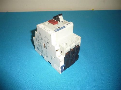 Telemecanique GV2-M08 C GV2M08C Circuit Breaker w/ GVAN11