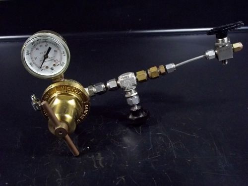 Victor Equipment Company L-261C Gas Cylinder Regulator