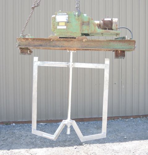 LIGHTNIN TOP ENTRY MIXER, MODEL 73 RMX, 3 HP