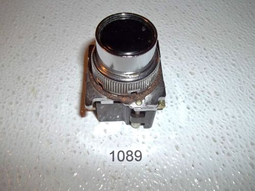 Cutler Hammer Black Momentary Push Button 10250T w/ 1N.O. 1 N.C. Contact