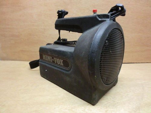 MINIVOX PB-25 Battery Powered Public Address System Bullhorn