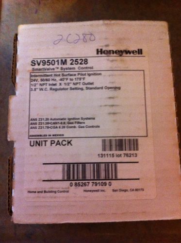 Honeywell sv9501m2528 gas smart valve 1/2&#034; x 1/2&#034; nib for sale