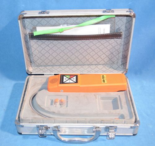 Cen-Tech Centech 92514 Halogen Leak Detector w/ Case