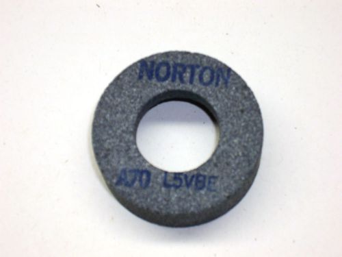 4 NORTON GRINDING WHEELS 1 3/4 X 5/8 X 7/8 A70-L5VBE RECESS 1 1/8 X 3/8 #7486