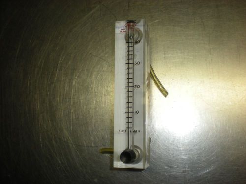 Dwyer Model VFB-52-SSV Flow Meter - to 40 SCFH Air - Ball moves in Tube