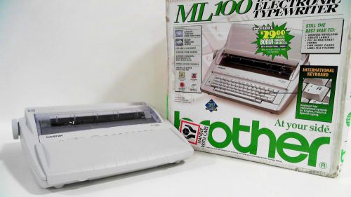 Brother Electronic Typewriter Daisy Wheel Total Correction White CHOP 4TXIz1