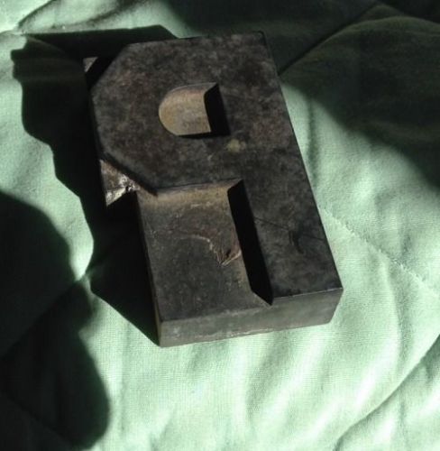 Vintage / Antique Letterpress 4&#034; Wood Printer&#039;s Type Letter &#034;P&#034;