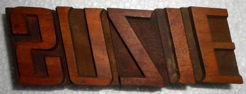 Vintage Letterpress Letter Wood Type Printers Block &#034;Suzie&#034; Collection. B31