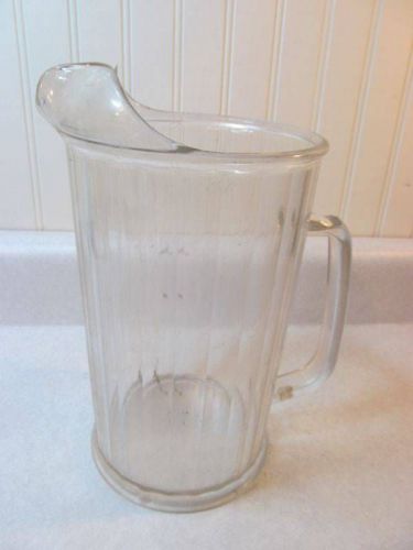 Cambro 60 oz Acrylic Camwear Drink Serving tea Pitcher Bar Beer