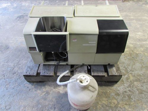 PERKIN ELMER AANALYST 300 ATOMIC ABSORPTION SPECTROMETER  USED