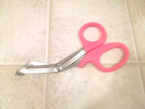 Hot Pink 5.5&#034; Stainless Steel EMS Trauma Shears - (EMT Rescue Nursing Paramedic)