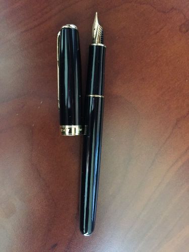 Parker Sonnet Black Lacquer GT Fountain Pen - Medium