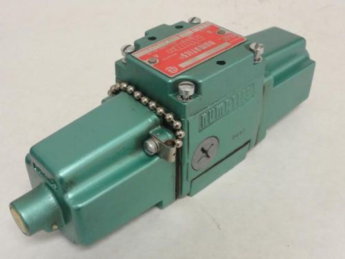 92070 Old-Stock, Numatics 12DSA4 0A Pneumatic Valve, 120V, 50/60Hz, .17A