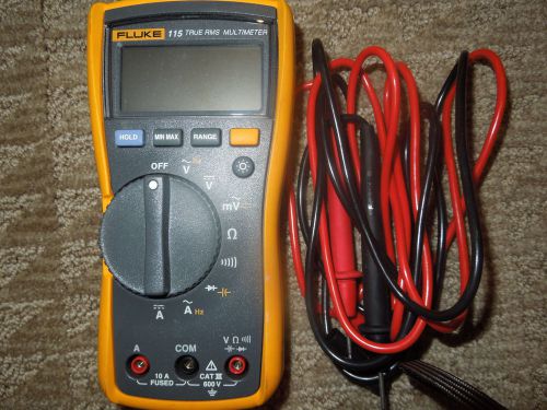 Fluke 115 Compact True-RMS Digital Multimeter Bundle