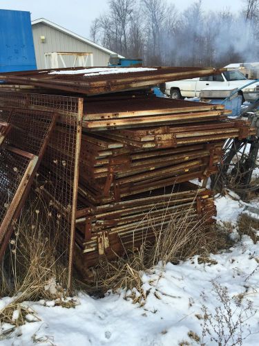 Caging fencing tool crib