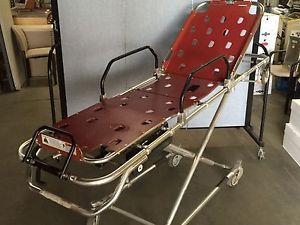 FERNO AMBULANCE STRETCHER