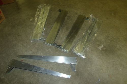 STAINLESS STEEL 18&#034; RETAIL SHELF BRACKET 3-PRONG (LOT OF 10) ***NNB***