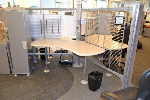 FF-018 - Platinum Gray - 5x5 Herman Miller Resolve Cubicles