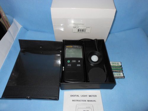 General Tools &amp; Instruments DLM1337 Digital Light Meter with Jumbo Display