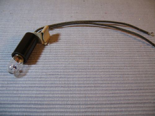 BAKELITE  LAMP HOLDER FOR SINGLE BAYONET LAMP, WITH 6 V. LAMP &amp; CLIP, NEW